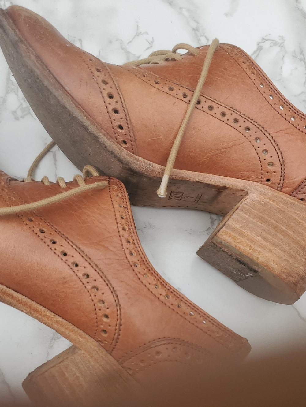 Frye Maggie Brown Leather Wingtip Heeled Oxfords - Size 7.5
